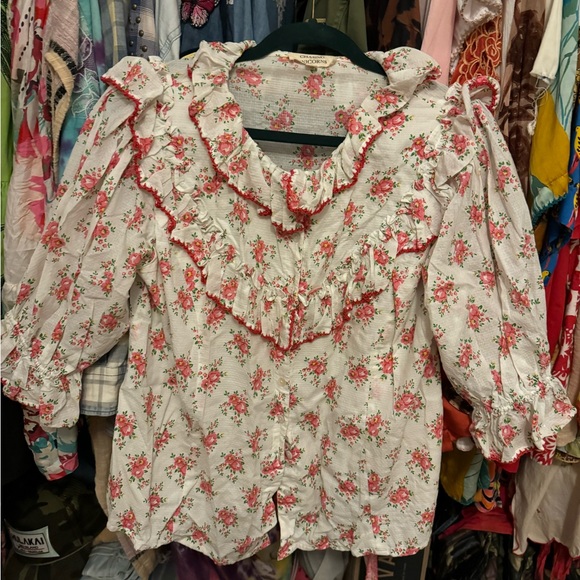 Chasing Unicorns Floral Puff Sleeve Top - Red and White - Picture 2 of 6